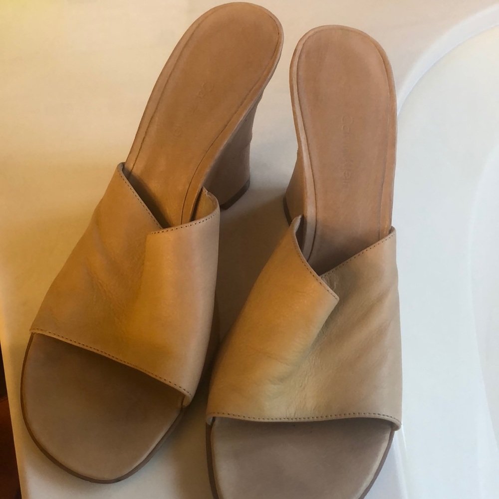 Shoes - Picture 2 of 3
